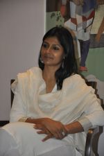 Nandita Das at Mumbai gallery weekend launch in Taj Land_s End, Mumbai on 30th March 2012 (11).JPG